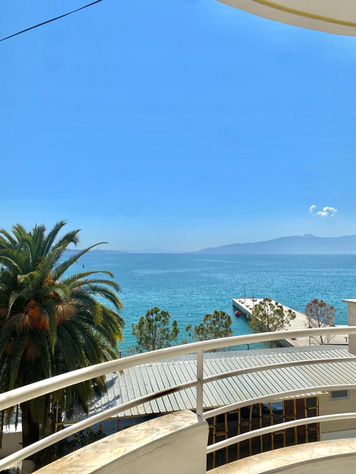 Caramel Sun Studios Apts Sarandë Buitenkant foto