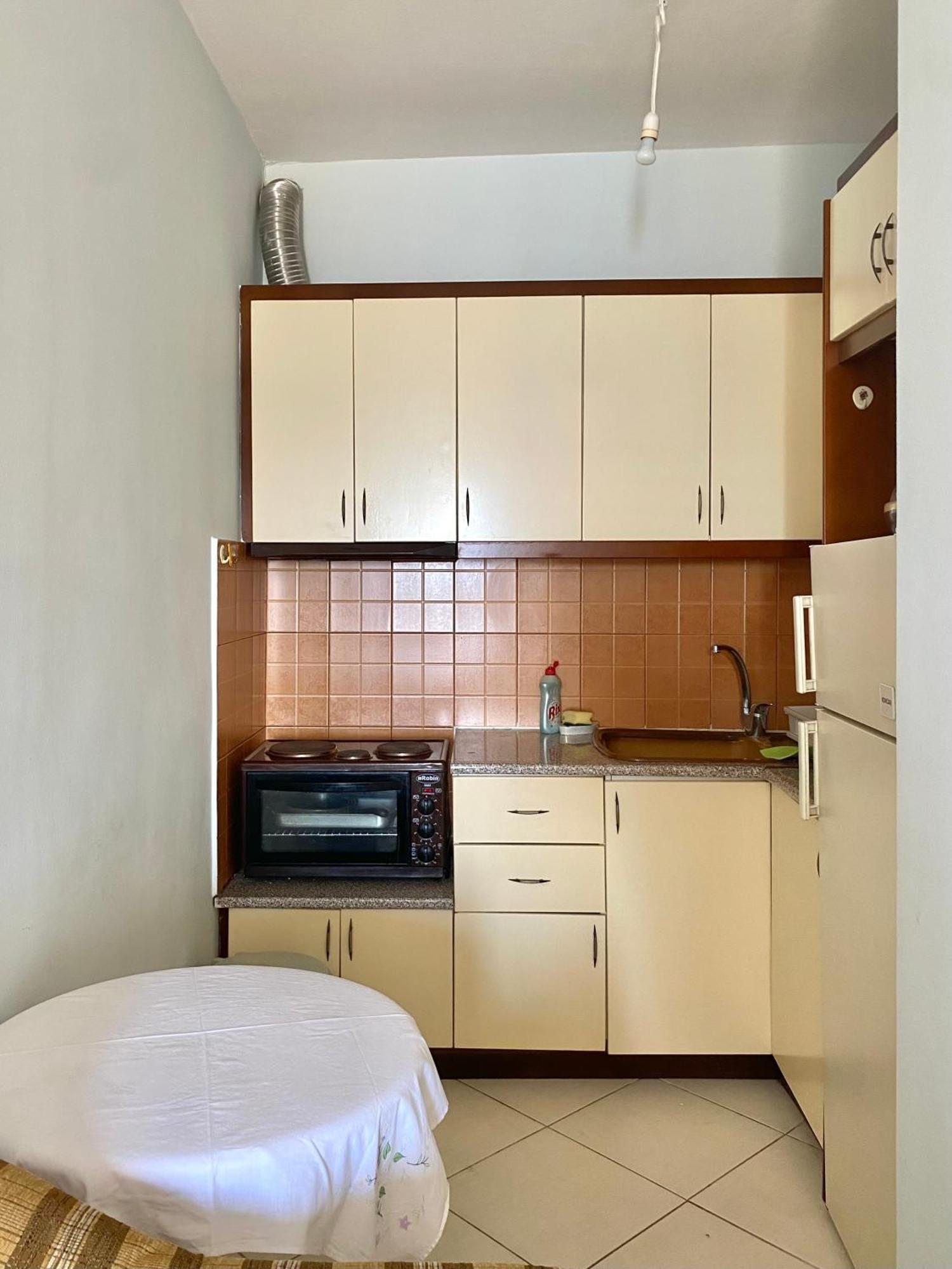Caramel Sun Studios Apts Sarandë Buitenkant foto