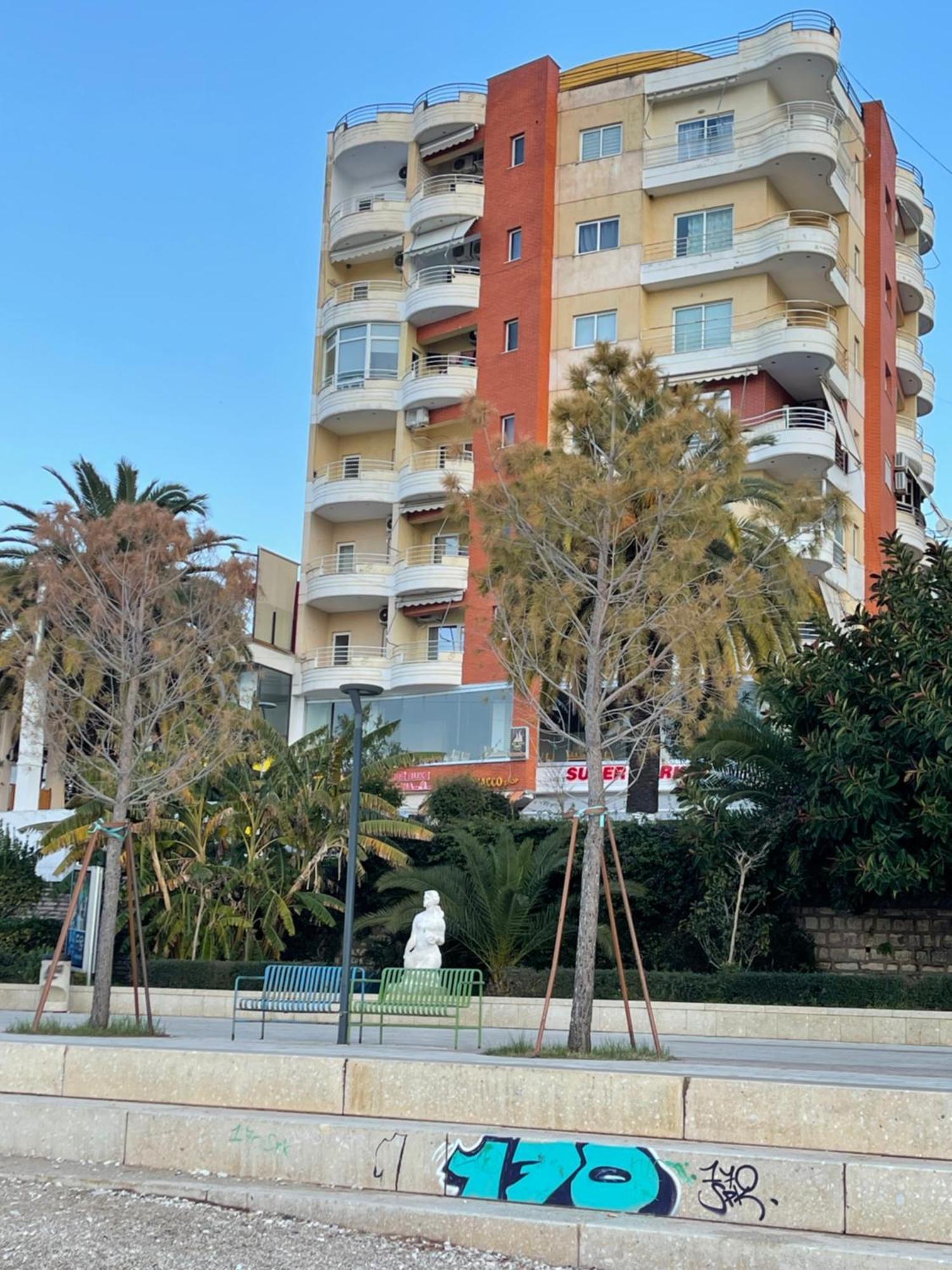 Caramel Sun Studios Apts Sarandë Buitenkant foto
